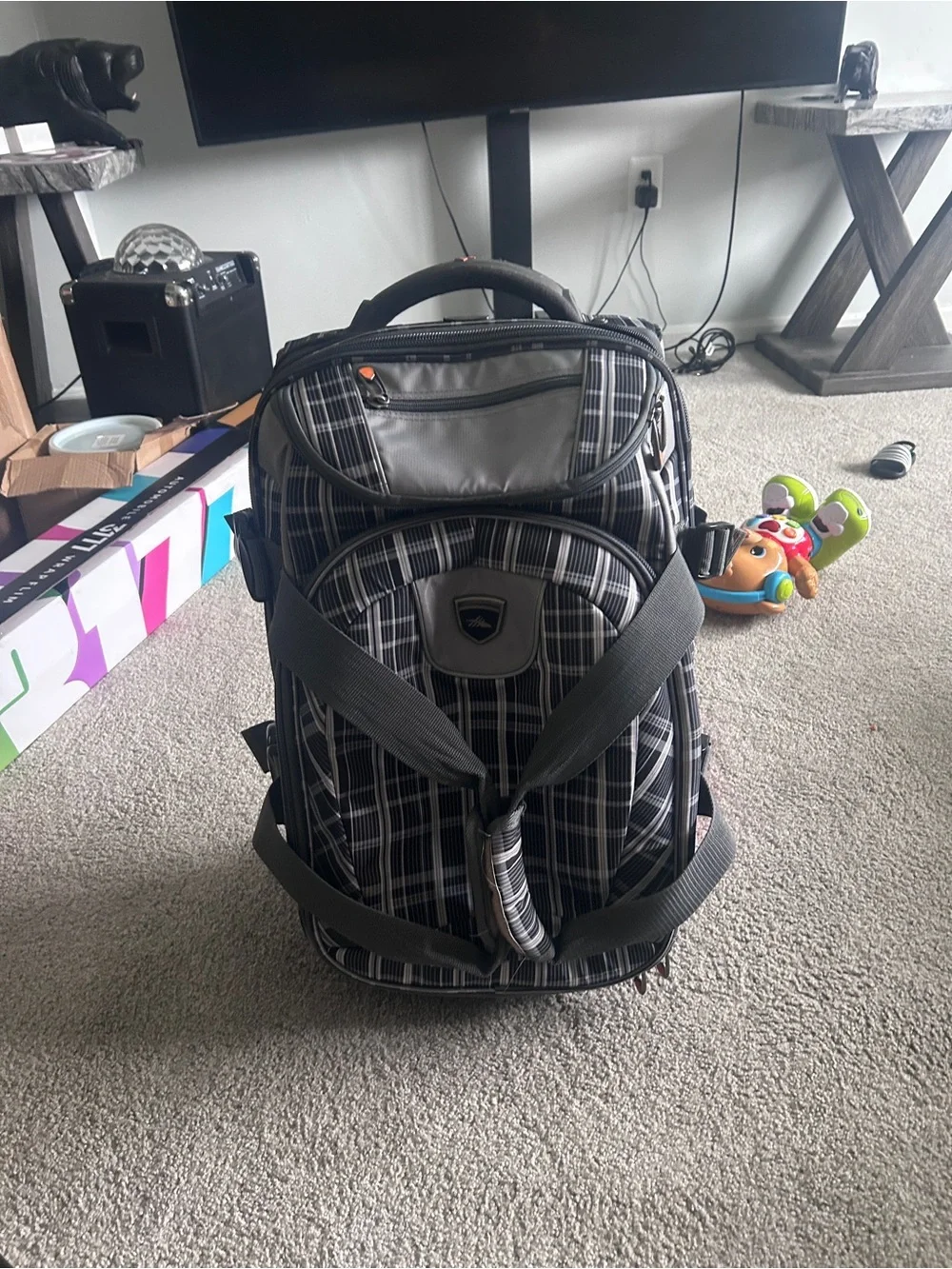RARE HIGH SIERRA 26IN UPRIGHT WHEELED EXPANDABLE DUFFEL BAGPACK ATGO COLLECTION.